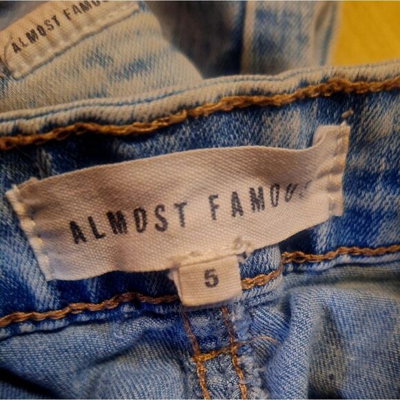 Almost Famous - High Waisted, Faded and Distressed Skinny Jeans - Picture 2 of 3